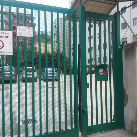 B&B Italia Napoli Bagian luar foto