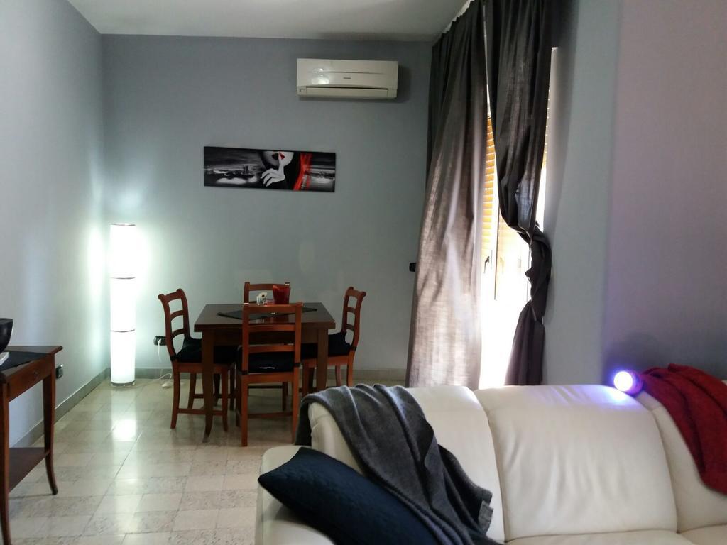 B&B Italia Napoli Bagian luar foto